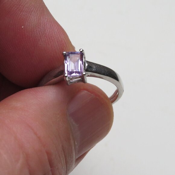 *925 Sterling Silver Genuine Amethyst Ring - Picture 1 of 4